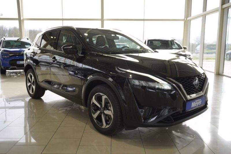 Nissan Qashqai 1,3 DIG-T Xtronic PANO/NAVI/LED/KAMERA