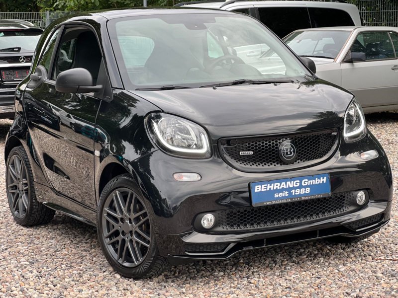 Smart ForTwo*BRABUS-TAILOR-MADE*PANO*NAVI*JBL*
