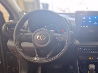 Toyota Yaris Hybrid Teamplayer +Safety- & Comfort Paket - foto 17