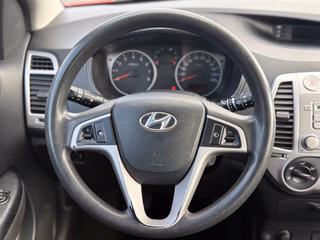 Hyundai i20 Classic 1.3/AHK/ - bilder 14
