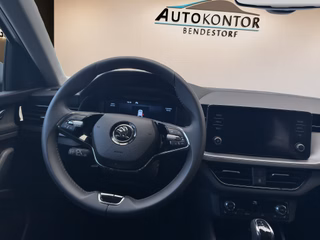 Skoda Scala Ambition Autom., LED CarPlay ACC PDC - foto 3