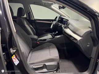 Volkswagen Golf VIII 2.0 TDI Variant *Life*CarPlay*Navi*LED* - foto 11