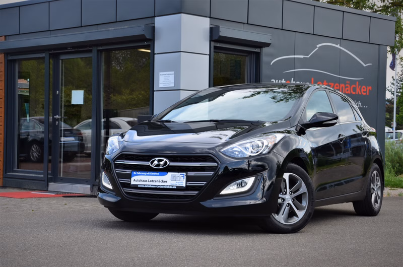 Hyundai i30 Passion blue 1,4 Winterpaket 5 trg | 8-fach