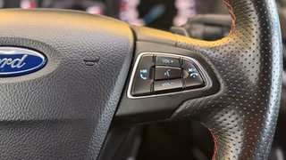 Ford Kuga ST-Line  AUTOMATIK SHZ CAM NAVI - foto 19