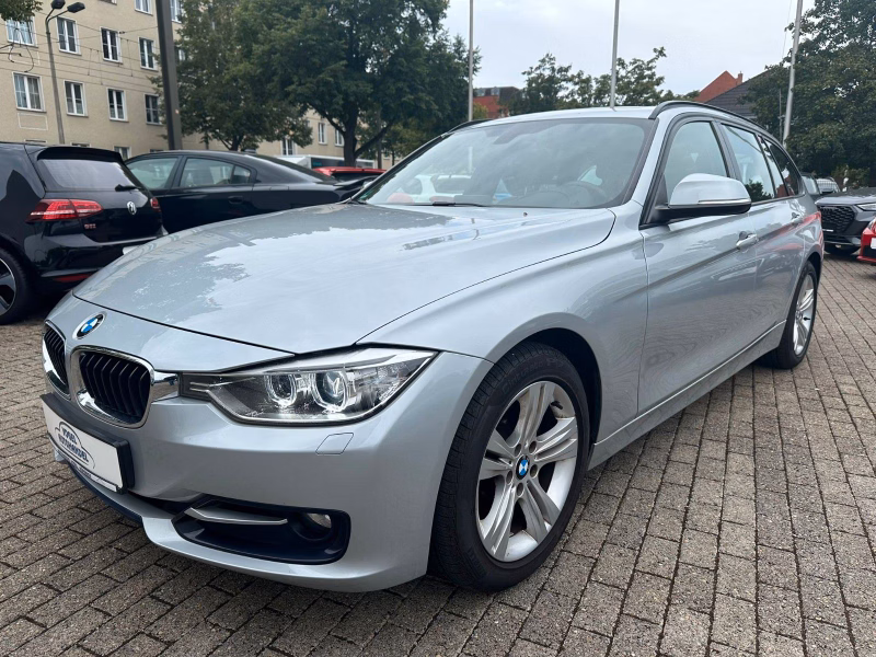 BMW 316i Touring*PANO*LEDER*SITZHZG*LM*