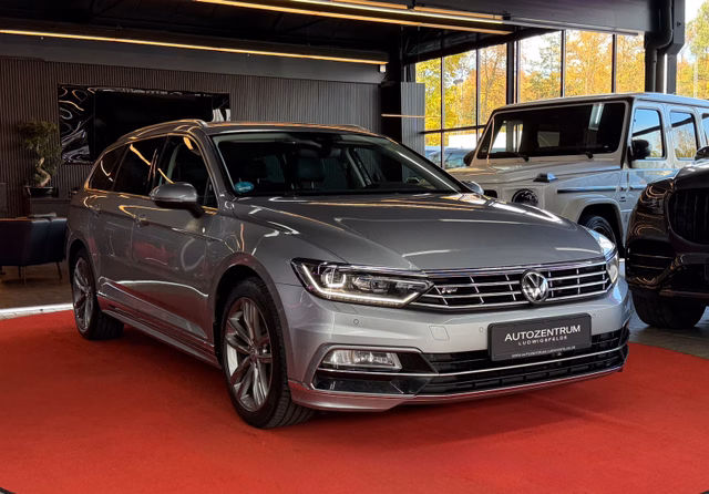Volkswagen R-LINE/Highline/D-LED/ACC/NAVI/KAM/SHZ/LRH - foto 1