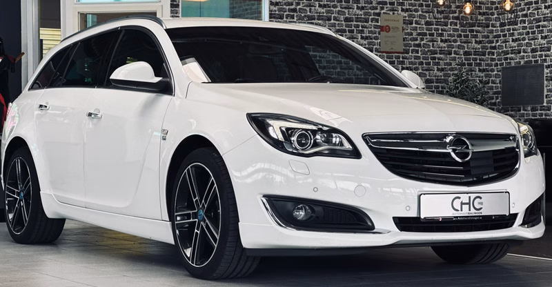 Opel Insignia A Sports Tourer AHK|4x4|XEN|SZ|KMA|BOSE