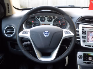 Lancia Delta 1.6 Diesel Platino Leder Panrama nur 68 Tkm - bilder 16