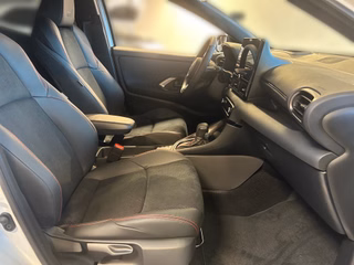 Toyota Yaris Hybrid GR Sport 1,99% +JBL+ Infotainment-Paket, Safety-Paket - bilder 12