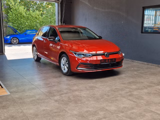 Volkswagen Golf VIII 1.5 *Life eTSI* Matrix LED*Navi*DSG* - photo 1