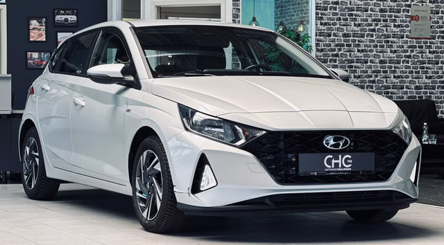 Hyundai i20 Trend Mild-Hybrid CARPLAY|SHZ|LHZ|KAMERA|LED Gebrauchtwagen Kaufen | EZ 05/2023 | Preis 14.990 €