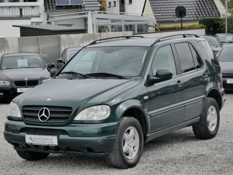 Mercedes-Benz ML 320 Automatik *ALLRAD*TEILLEDER*KLIMA*2.HAND*