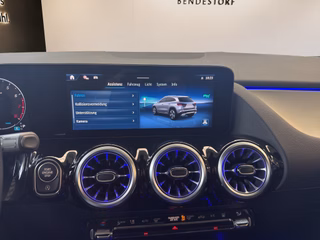 Mercedes-Benz GLA 200 AMG Line Night Autom., Pano ACC 360 Burmester - bilder 14