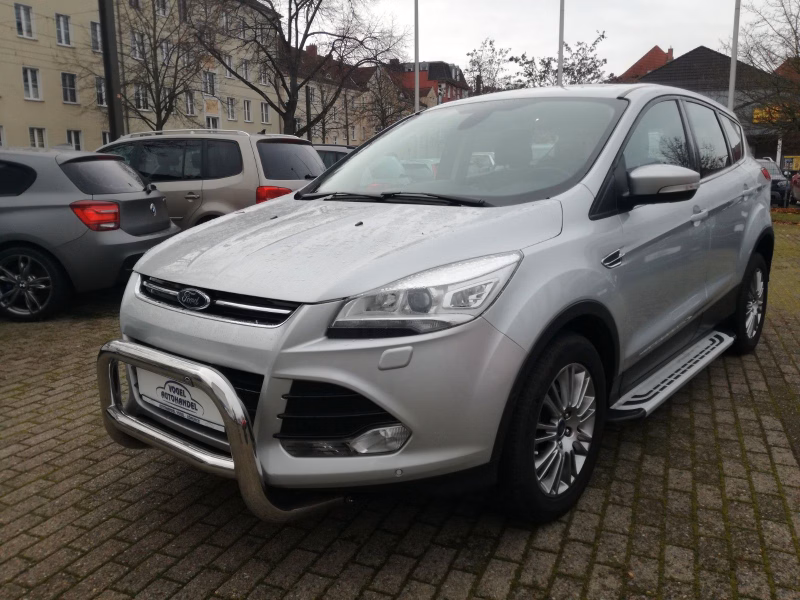Ford Kuga Titanium*BI-XENON*ALLWETTER*PANO*
