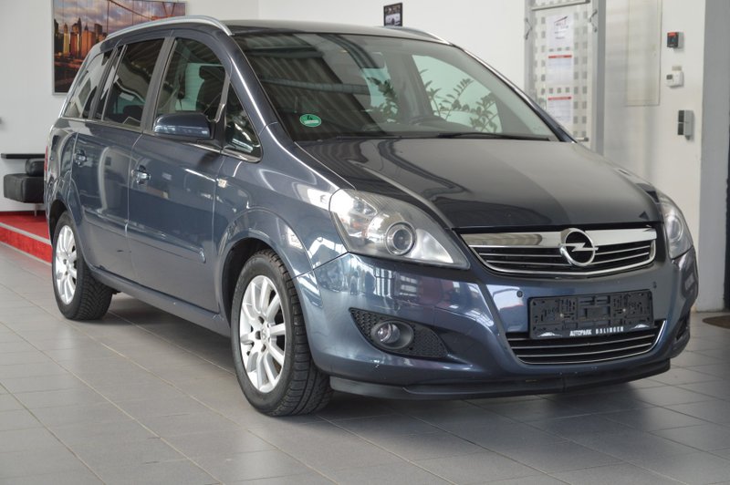 Opel Zafira B Innovation |7SITZ|AHK|PDC|MFL|XENON
