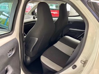 Toyota AYGO aut. x-play touch Kamera USB Bluetooth Klim - photo 17