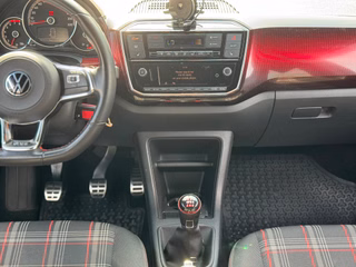 Volkswagen up! 1.0 TSI GTI - foto 27