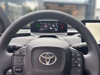 Toyota bZ4X FWD Teamplayer - bilder 18