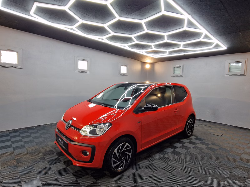 Volkswagen up! DESIGN-PAKET|PDC|SHZ|ALUFELGEN