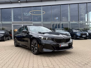 2027 BMW 540i xDrive - photo 3