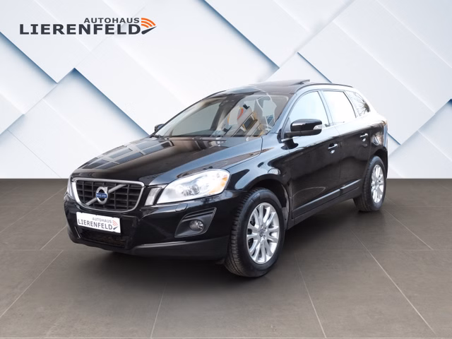 Volvo XC60 2.4D Momentum AWD Panorama - bilder 1