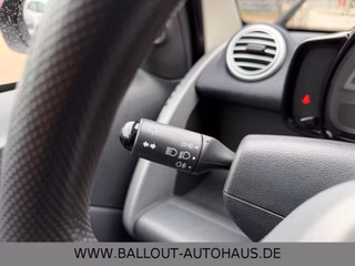 Smart ForTwo coupe Micro Hybrid*2.HAND*TÜV/AU NEU*AUX* - foto 15