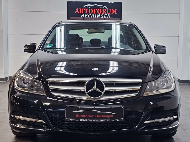 Mercedes-Benz C 180 CGI BlueEfficiency AHK Leder Start Stop