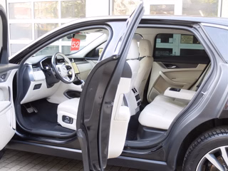 Jaguar F-PACE D200 Mild-Hybrid SE AWD neues Model - bilder 13