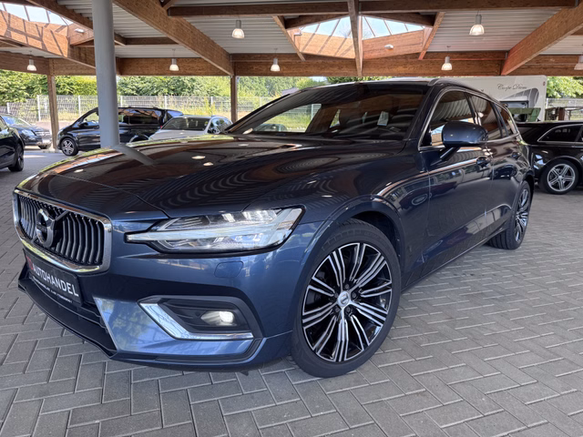 Volvo V60 Kombi Inscription AWD D4 HUD AHK Schiebedach Gebrauchtwagen Kaufen | EZ 12/2019 | Preis 19.600 €