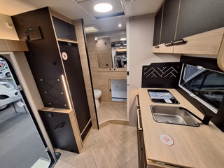 Challenger 260 Graphite 165 PS Mj 2026 Automatic - foto 3