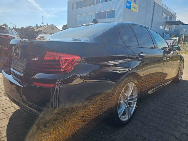 BMW 520 d*M-PAKET*M-SPORT*HUD*ACC*XENON*PDC*SHZ*SPUR - bilder 8