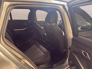 BMW 330 i xDrive M Sport Autom., LED Navi Kamera ACC - photo 1