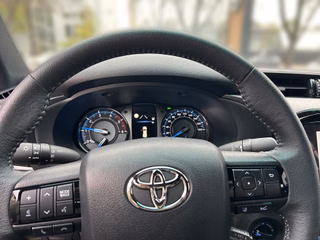 Toyota Hilux Double Cab Invincible 4x4 + WKR - foto 13