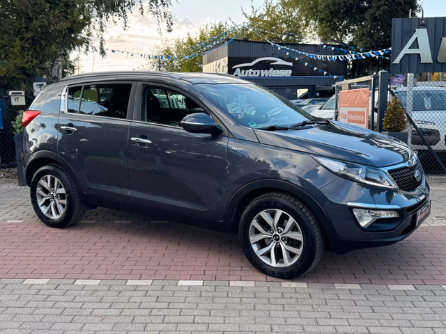 Kia Sportage Dream Team 4WD*Aut.*Navi*AHK* - foto 1