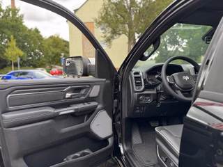 Dodge RAM Laramie Night Premium UMBAU + LPG - foto 17