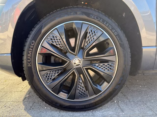 Skoda Karoq 1.5 TSI Sportline DSG / ACC / NAVI / KAMERA / SITZHEIZUNG - bilder 13