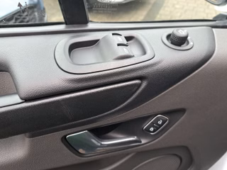 Ford Transit Custom Kombi 320 L1 Trend Aut. 9-Sitzer+KLIMA+PDC - bilder 4