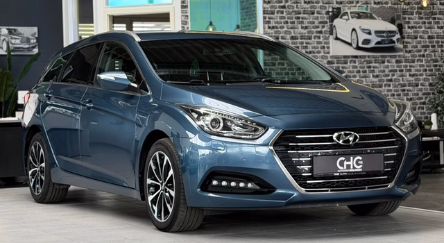 Hyundai i40 cw AUTOMATIK|4xSHZ|KAMERA|NAVI|TEMPOMAT|SPUR Gebrauchtwagen Kaufen | EZ 08/2016 | Preis 5.990 €