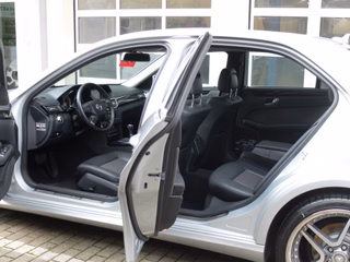 Mercedes-Benz E 250 CDI Avantgarde Automatik nur 100 Tkm - foto 12