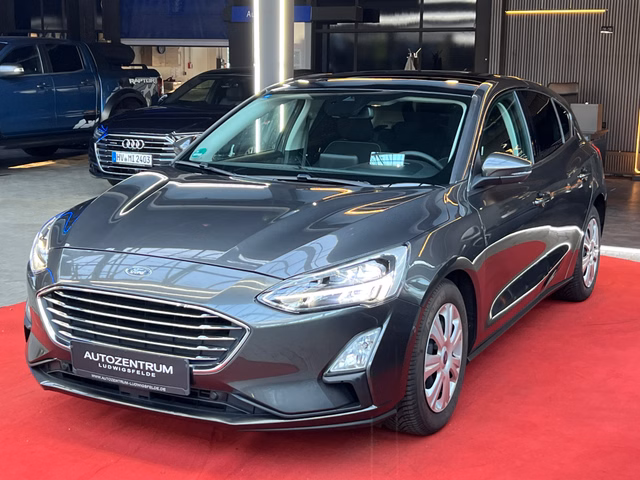 Ford Focus Titanium EcoBoost PANO / ACC / NAVI / B&O SOUND / BLIS / KAM / HUD / - foto 3