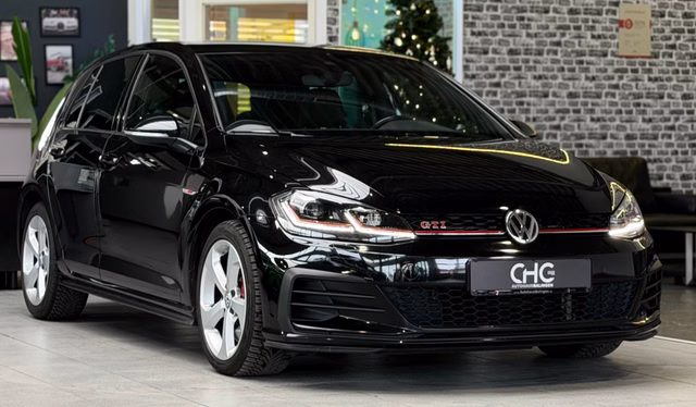 Volkswagen Golf VII GTI Performance BMT|NAVI|SHZ|VIRTUAL| Gebrauchtwagen Kaufen | EZ 08/2019 | Preis 21.990 €