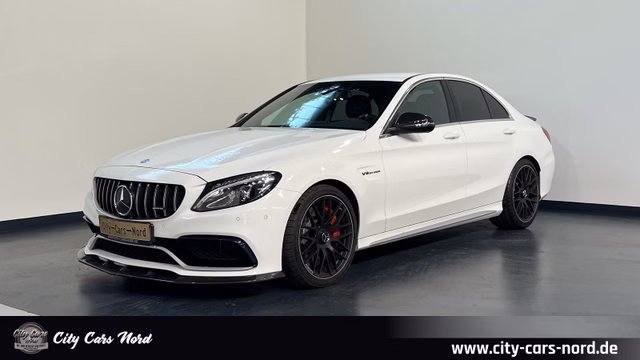 Mercedes-Benz C 63 AMG - фото 1