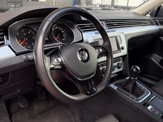 Volkswagen Passat Variant BlueMotion LED / PDC / ACC - foto 14