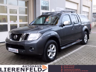 Nissan Navara Pick-up 2.5 dCi DoubleCab Leder Navi AHK - фото 1