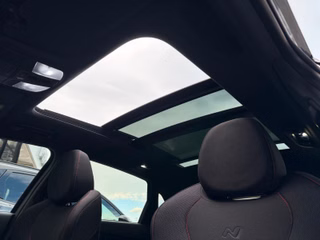 Hyundai i30 N-Line 1.6 T DCT SmartKey Pano-Dach - bilder 18