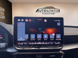 CUPRA Leon Sportstourer 1.5 eTSI Sport Autom., LED Virtual AHK - bilder 13