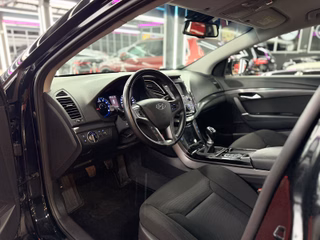 Hyundai i40 cw 2,0L LED / CARPALY / SHZ / NAVI / DAB / PDC / TEMP Trend - foto 5