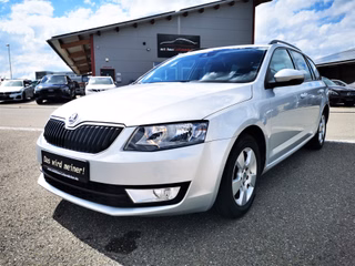 Skoda Octavia Combi Ambition 2.HAND|NAV|DAB|KLIMA|SHZ|TEMP Used vehicle for sale | First registration 12/2016 | Price 10.990 €