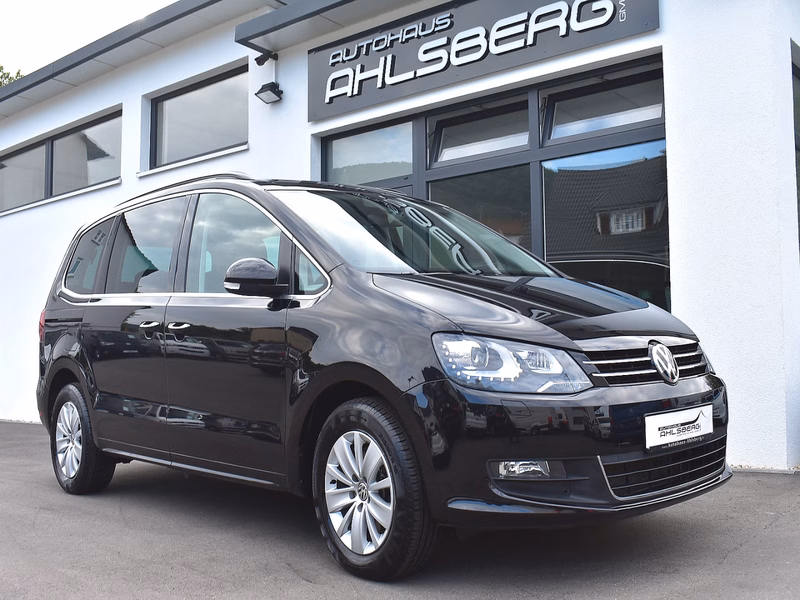 Volkswagen Sharan Comfortline BMT ACC/7-Sitzer/AHK/Pano/Bi-XENON/Navi