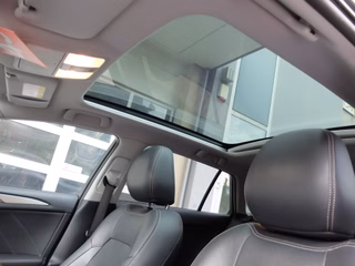 Toyota Avensis 2.0 D-4D Comfort Leder Navi - foto 12